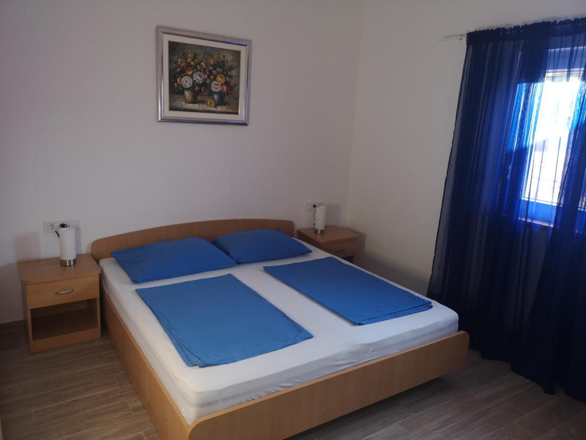 Apartments Mareta Rab Town Kültér fotó
