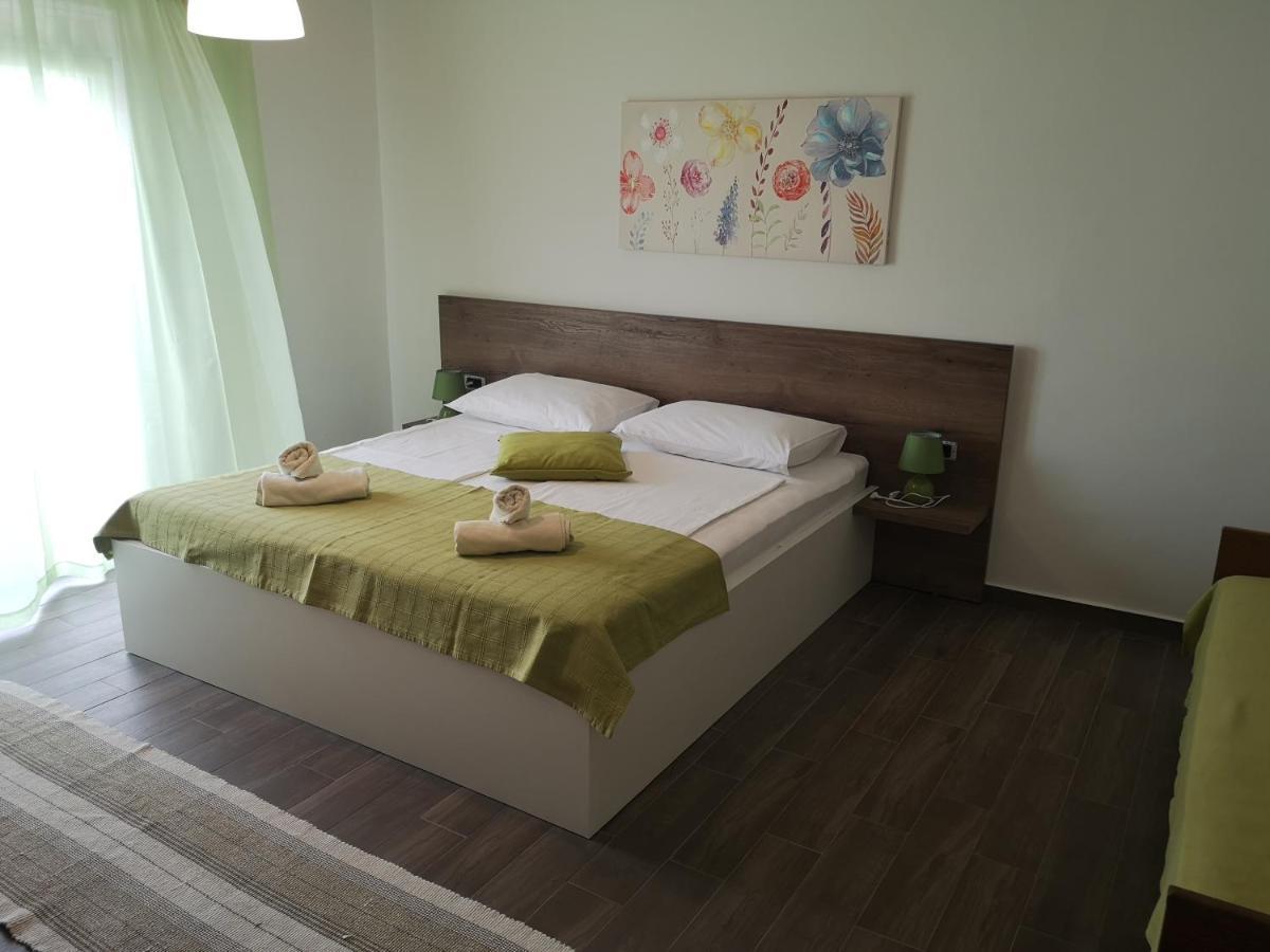 Apartments Mareta Rab Town Kültér fotó
