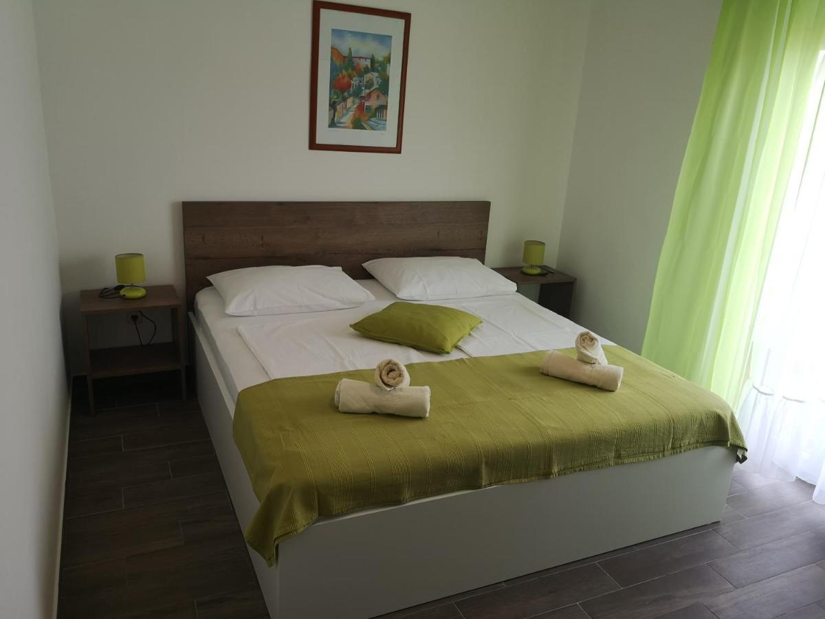 Apartments Mareta Rab Town Kültér fotó